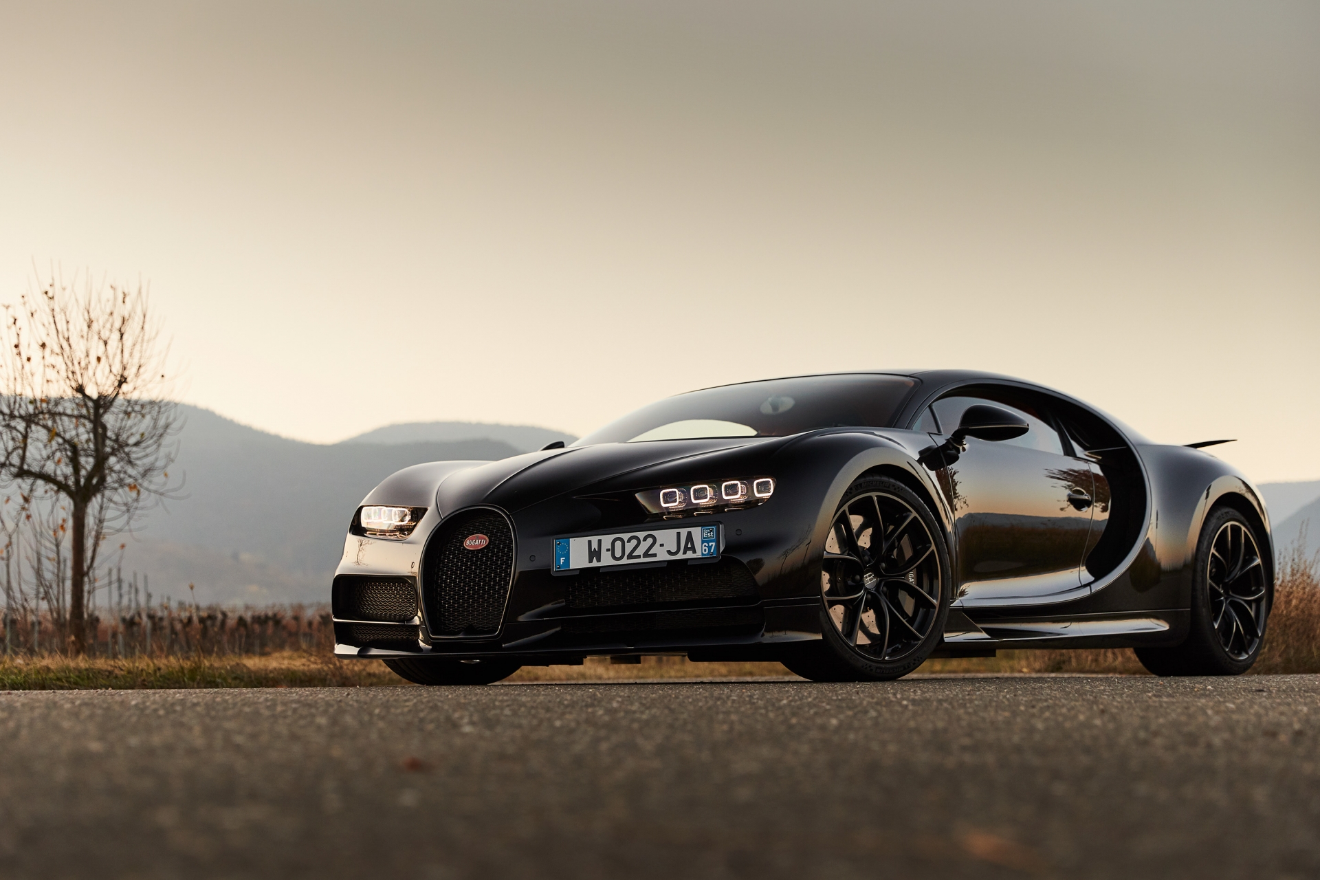 Bugatti Chiron 2.jpg
